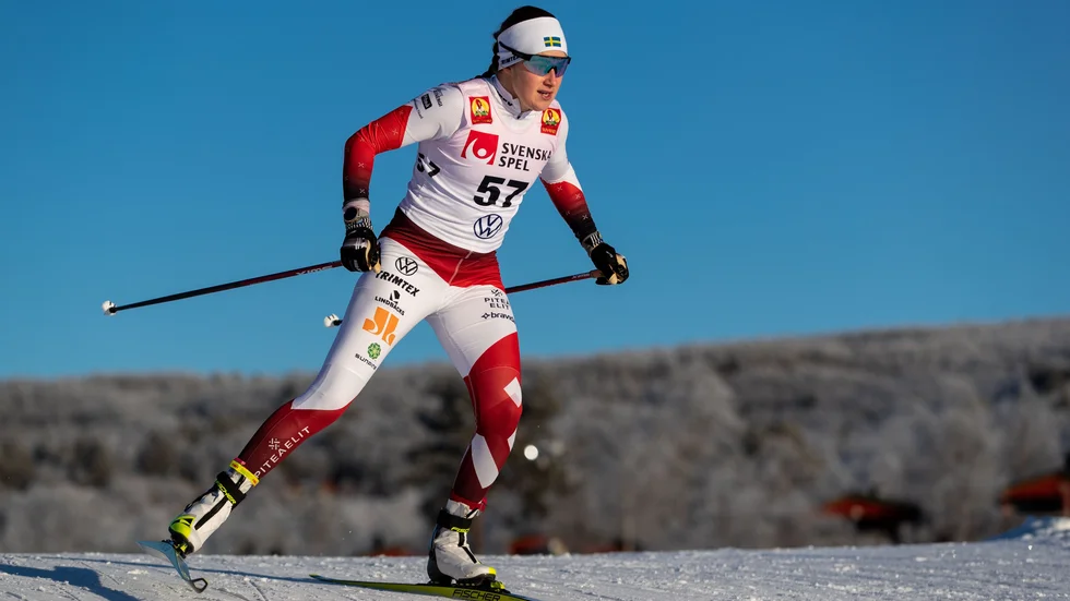  Ebba Andersson, Piteå Elit på väg mot segern i Bruksvallarna, 15 kilometer fri stil