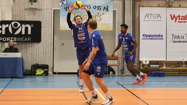 Viktor Lindberg gjorde det mesta rätt i vanlig ordning när VVK slog tillbaka Södertälje vilket Kalle Bergström och Relyea Dixon Speller kan konstatera.