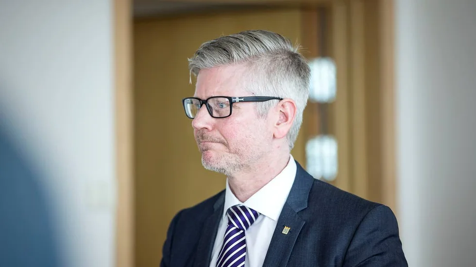 REKRYTERAR. Peter Kieri, biträdande kommundirektör, men nu även chef på Lulebo, har mist en chef.?