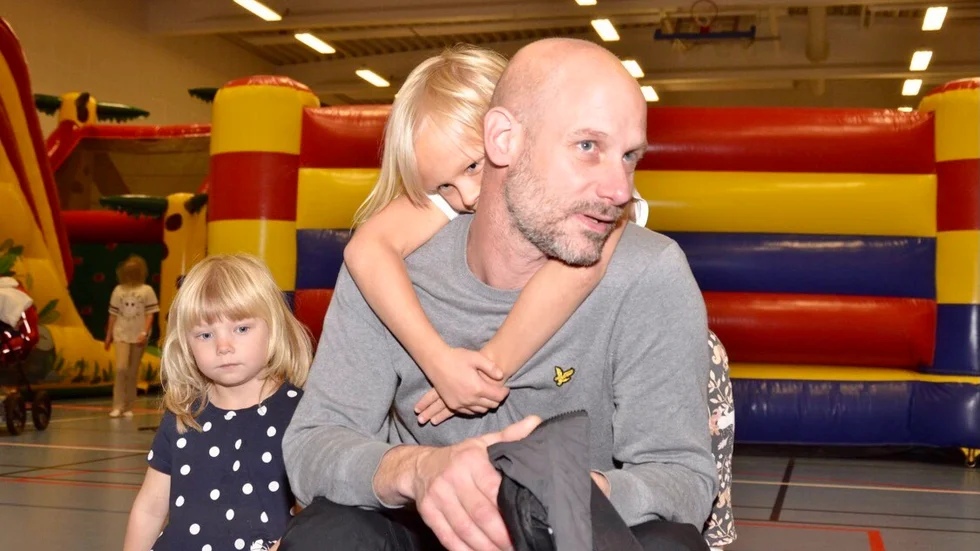 Morgan Svennberg var på plats med sina barn Ozzy, Izzy och Vilda. Han är positiv till att träffa andra föräldrar. "Det är bra att kunna dela erfarenheter, det kan ju till exempel finnas samma bakgrundsproblematik", säger Morgan Svennberg.