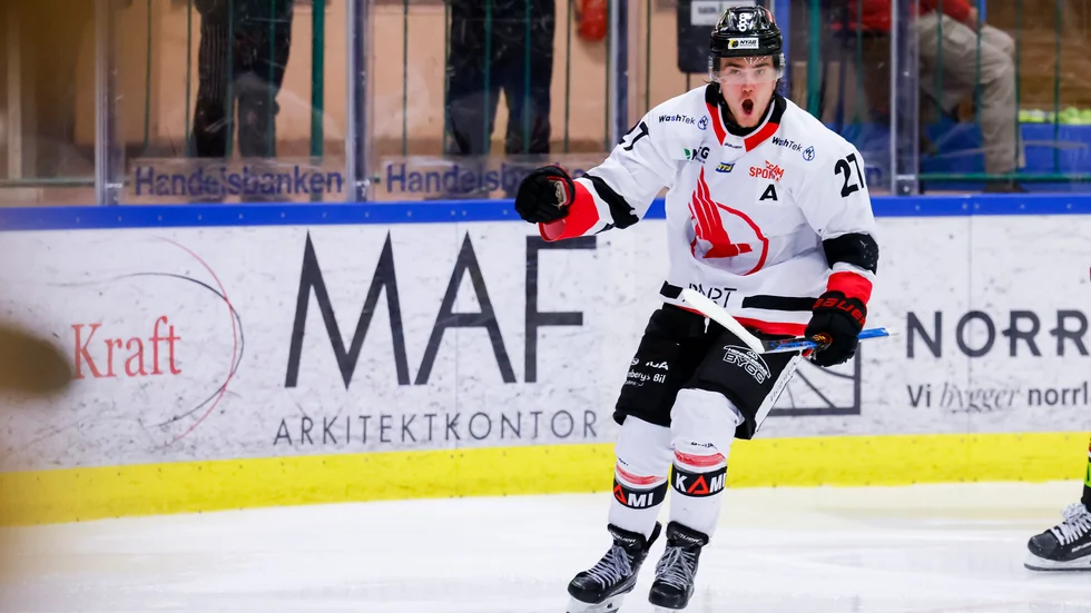 Kalix lyckades vända och vinna borta mot Vallentuna när slutspelet upp till Allettan inleddes under tisdagen.