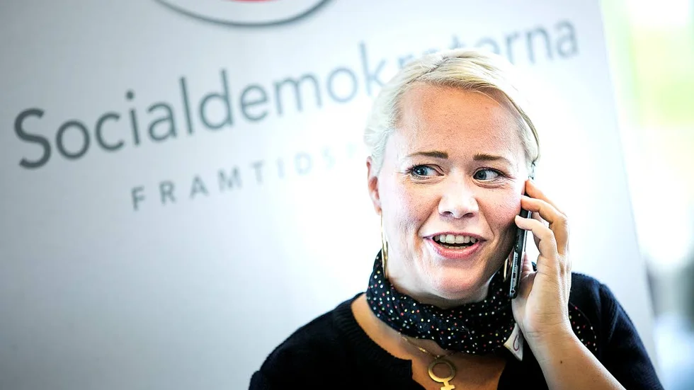 VÄNTAR BARN. Hannah Bergstedt (S) tar föräldraledigt från riksdagsuppdraget i ett halvår.