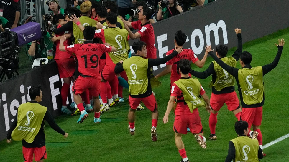 Sydkorea är vidare tillsammans med Portugal från grupp H.