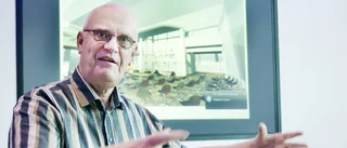 Skänker 100 miljoner till flyktingar