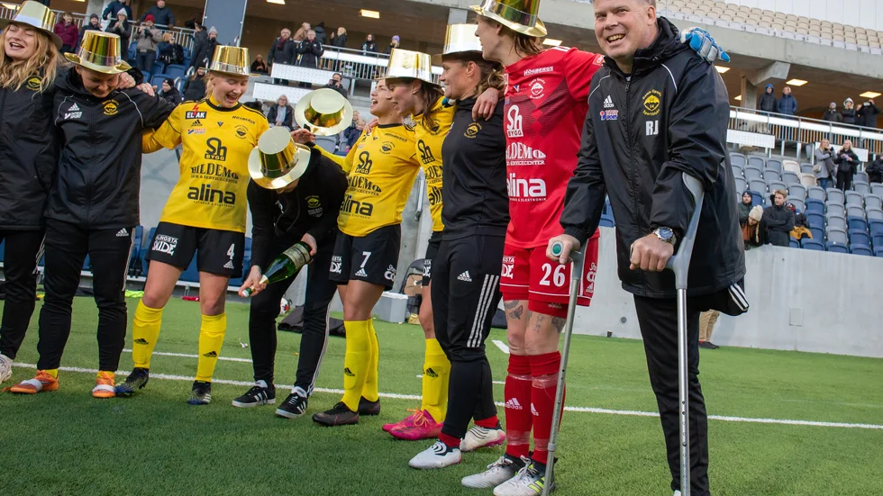Välkände Gusk-ledaren Roger Jansson (till höger) har gått bort.