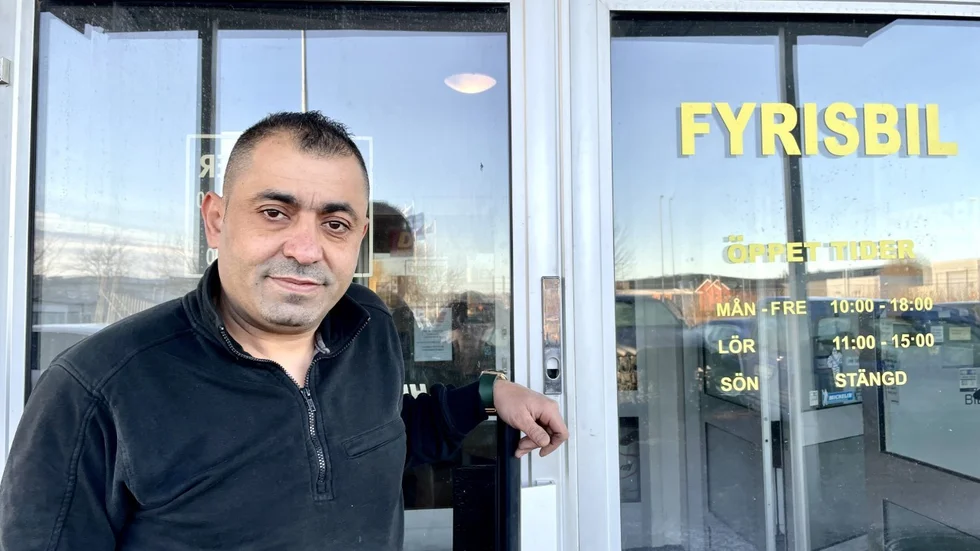 Mazen Farhat, 52 år, äger bilfirman Fyris bil. I höstas stals fyra bilar från hans verkstad, bland annat hans egen Dodge Ram.