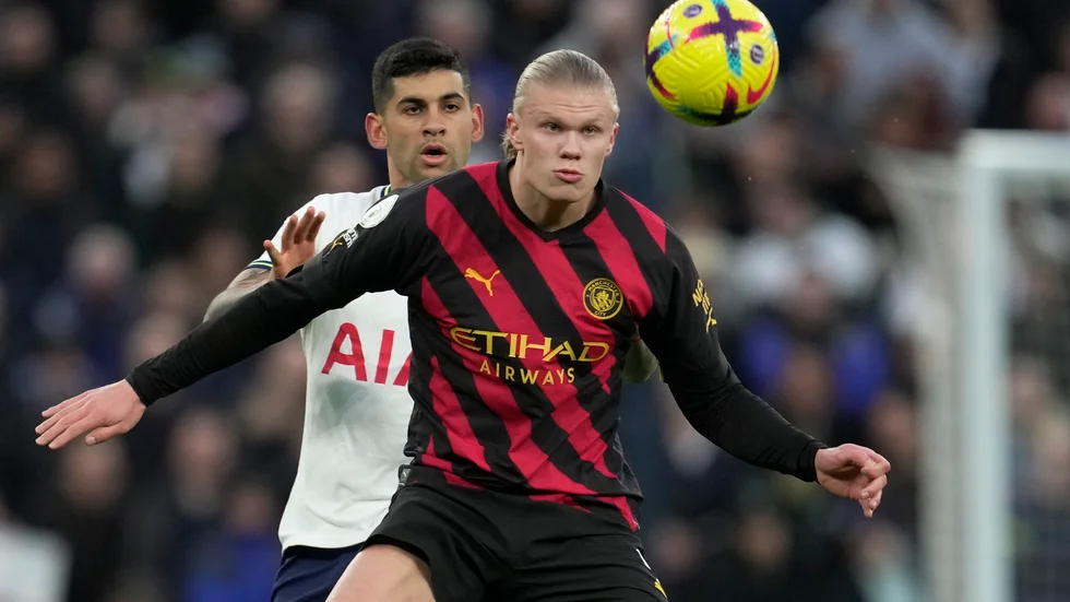 Erling Braut Haalands Manchester City möter Aston Villa i Premier League på söndag. Arkivbild.