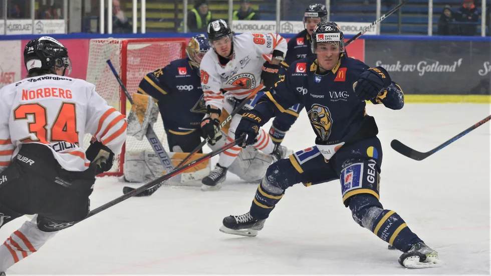 Visby Roma har släppt in näst minst mål i allettan och målvakten Filip Lindblad släpper in allra minst mål sett till räddningsprocent.