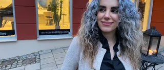 Kort om pengar – men långt hår • Glest hos Uppsalafrisör när pengar ska sparas