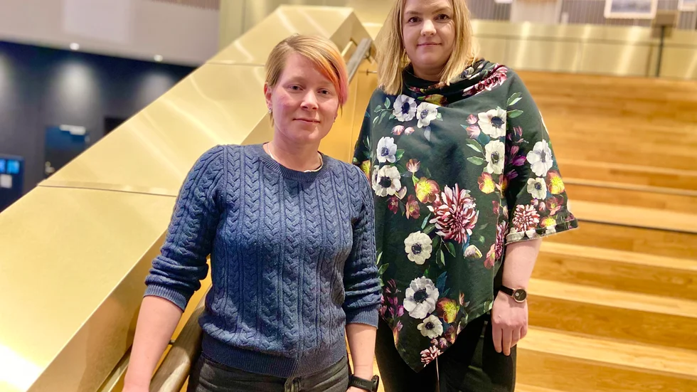 Kultur- och utbildningsnämndens nya vice ordförande, Christine Brännvall, (Fi) och ordförande, Emilia Töyrä, (S), betonar att man kommer att behöva göra neddragningar i nämnden på sikt men först får man hantera det som är överskådligt. 