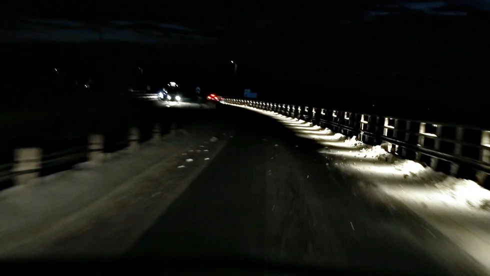 Hälften av belysningen på Bergsviksbron fungerar igen. (Arkivbild)