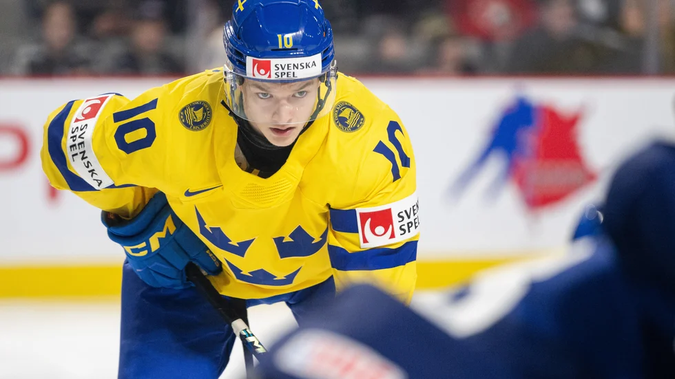 Nyköpings SK-fostrade Fabian Wagner har gjort ett strålande JVM så här långt. Hans två mål och tre assists på de fem matcherna är det bara två andra i det svenska laget som slår. Till kvartsfinalen mot Finland flyttade han också till bästa offensiva forwardslinan.