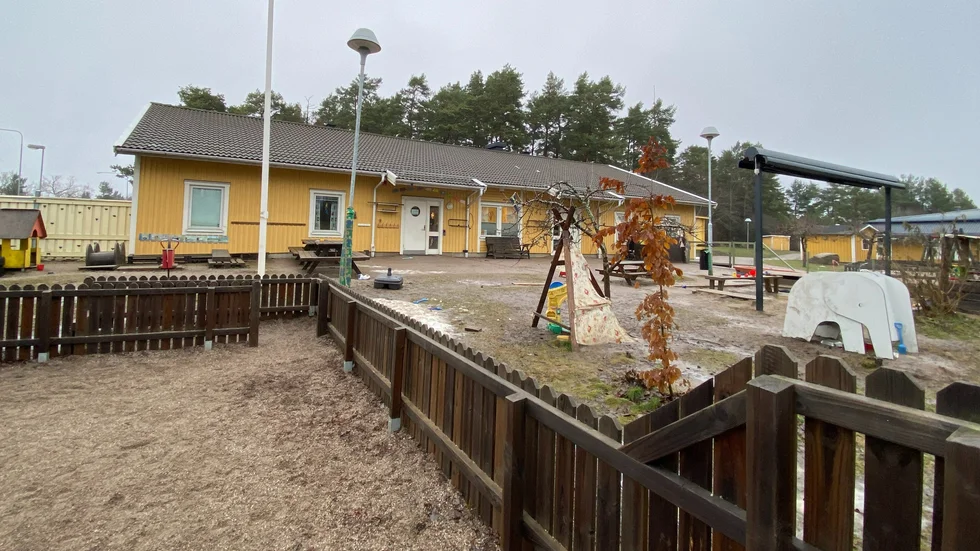 Karamellens förskola i Torshälla är den enda förskolan i kommunen där alla tillfrågade vårdnadshavare är nöjda med helheten och gärna skulle rekommendera verksamheten.