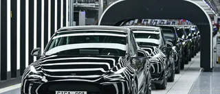 Tesla återkallar 360 000 bilar