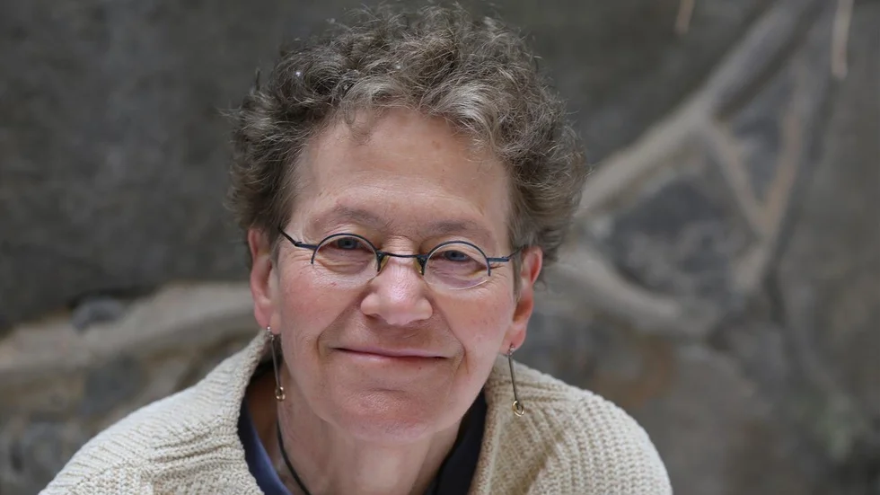 ”Varje episod som Jackie berättade om sitt liv var så otroligt stark och användbar. Och det gick att spinna vidare hur mycket som helst på dem”, säger Lena Einhorn som just skrivit en bok om journalisten Jackie Jakubowski och hans dramatiska livsöde.