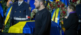 Zelenskyj hedrar dödsoffer efter krasch