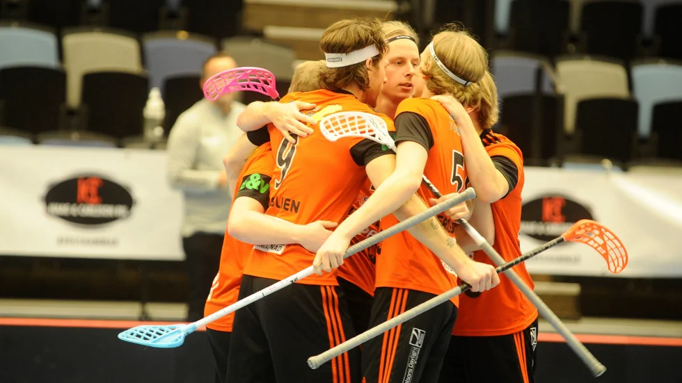 Onyx jublar efter mål. Tyvärr var det ont om stora glada måljubel lokalt under 2022 i de allra flesta lagsporterna.