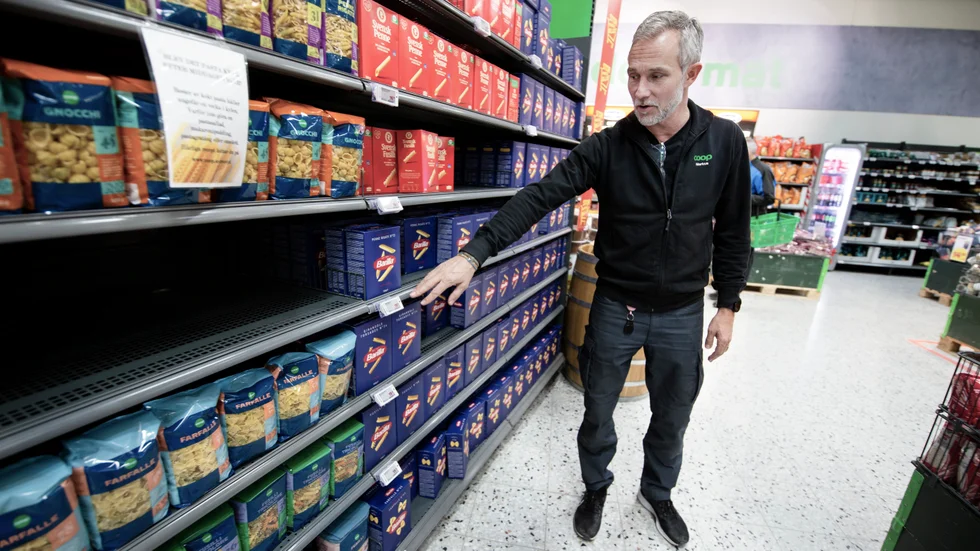Den senaste tiden har Markus Wahlgren märkt en intressant förändring i pastahyllan. Nu för tiden plockar kunderna helst paketen närmare hyllpartiet med prislapp.