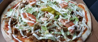 Var bakas godaste pizzan? • Klockan 12 stänger omröstningen