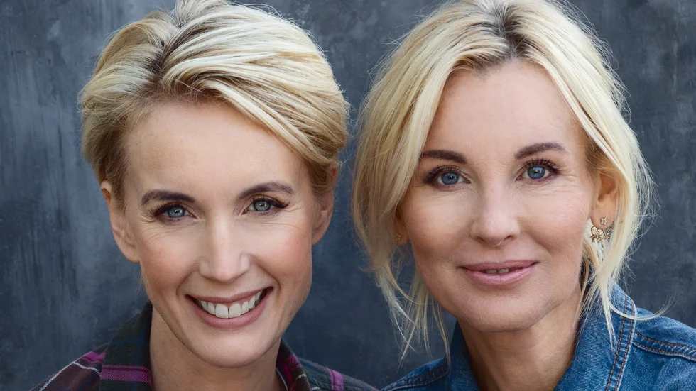 Jenny Strömstedt och Victoria Skoglund skriver en bok tillsammans. Pressbild.