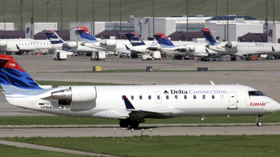 FLYGPLANSTYP. Det var ett plan av den här typen, Bombardier CRJ-2000, som kraschade i fjällen.