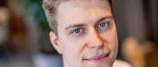 Pellas ansiktsskadad – svimmade på toalett