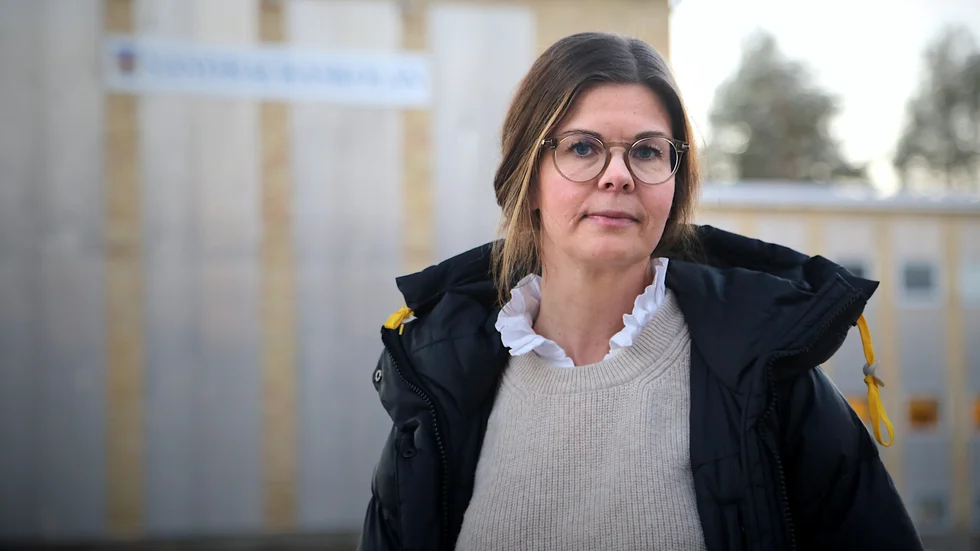 Sandbackaskolans begäran om uppstart av vård- och omsorgsprogrammet återremitteras av kommunstyrelsen. "Jag tänker att det är så gången måste vara, allt är förenat med en kostnad och man måste utreda ordentligt", säger Amanda Granberg Högdahl, rektor på Sandbackaskolan. (Arkivbild)