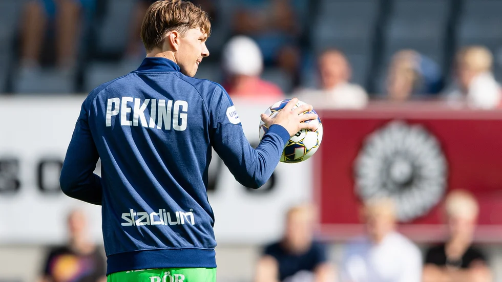 Julius Lindgren har fått en kanonstart i Trollhättan. Laget toppar division 1 södra och 25-åringen har startat varenda match.