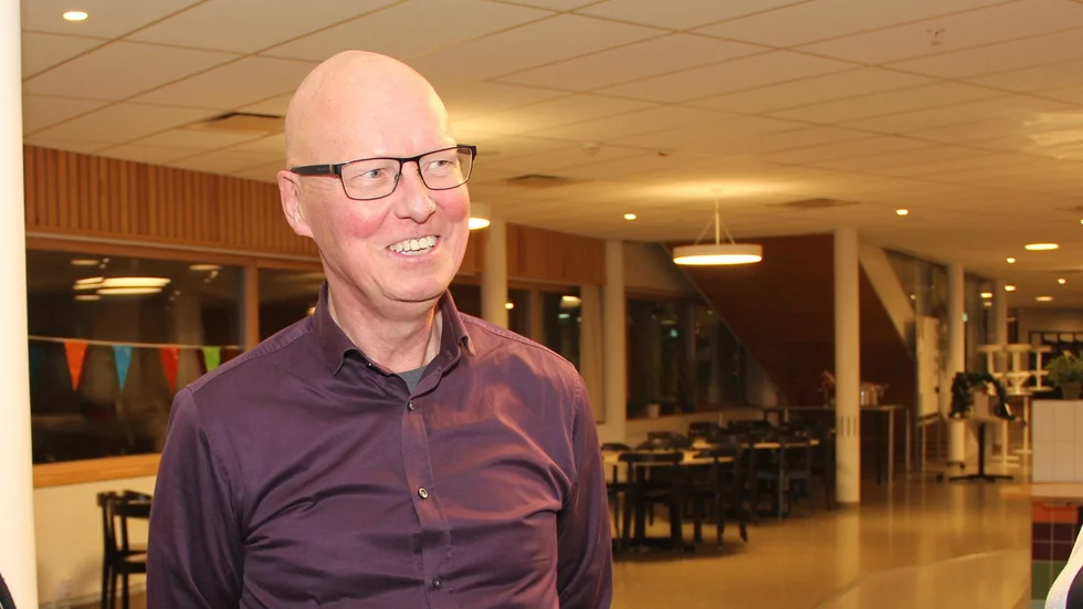 Christer Johansson (V) är kritisk till Centerns förslag att dra ner på antalet sommarjobb i Knivsta.