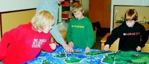 Elever gör modell av Loftahammar