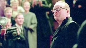 Oscarskandidat. Philip Seymour Hoffman ÄR Truman Capote i "Capote". Inte undra på att han är Oscarsnominerad för rollen. Foto: Scanpix/Arkiv