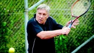 30 år senare. Sven-Åke Svensson vann Ostkustens Pärla två gånger under sjuttiotalet. Nu vann han igen, 30 år senare och i H55-klassen. - Jag är inte nöjd med spelet, säger han trots sin vinst. Foto: Anders Liljegren