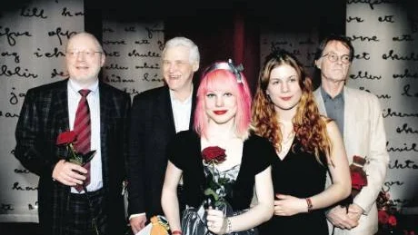 Augustgalan på Berwaldhallen i Stockholm på måndagen. Pristagare från vänster Bengt Jangfeldt, Carl Henning Wijkmark, Evelina Bramstång , Andrea Malesevic och Sven Nordqvist.
Foto: Tomas Oneborg/Scanpix