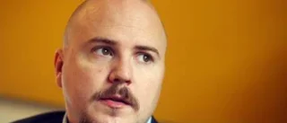 Du hotar regeringen Sundin