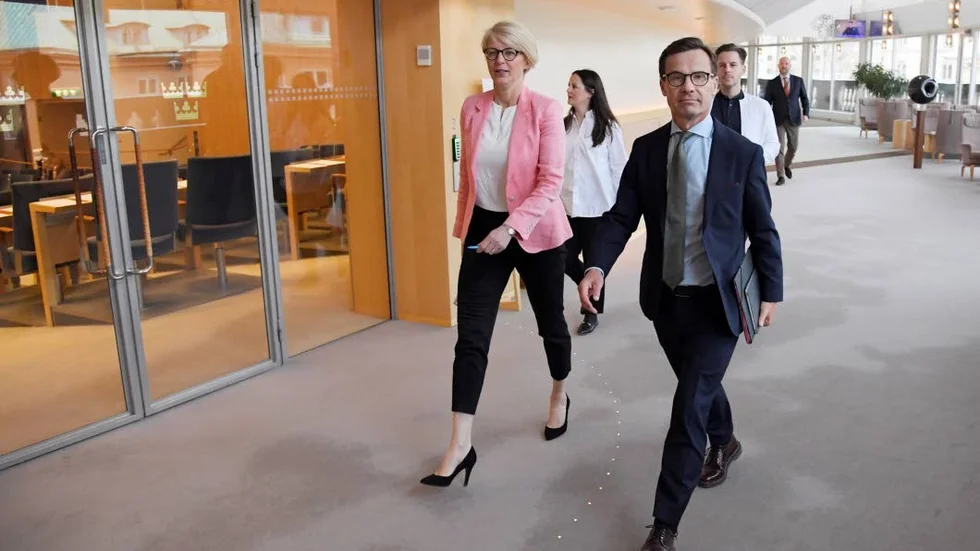 Moderaternas ekonomisk-politiska talesperson Elisabeth Svantesson och partiledaren Ulf Kristersson  presenterade Moderaternas vårmotion, med en tydlig arbetslinje.