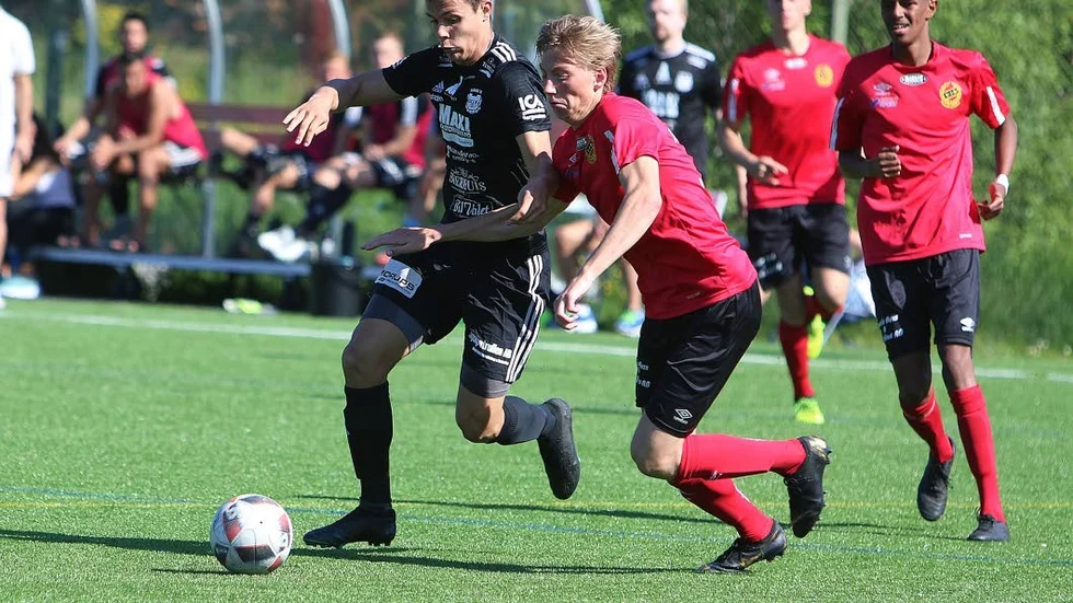 Fanna besegrade Västerås med 2-0 på hemmaplan.