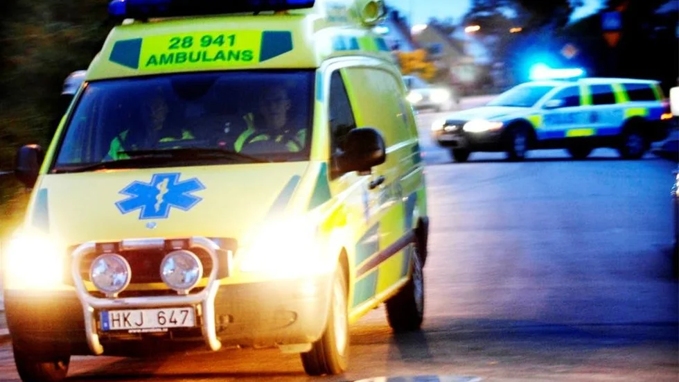 Landstinget underkänner en granskning som visar att hälften av länets ambulanser underkänns vid besiktningen.