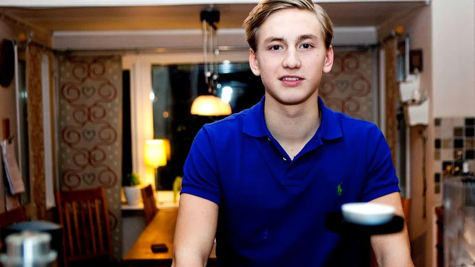 Albin Rohlén stod för två assists när Sveriges P17-landslag mötte Ukraina.