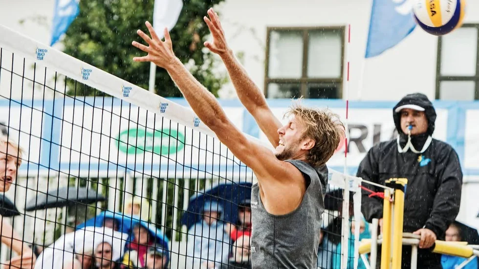 Linus Tholse och Viktor Jonsson spelade stor (beach)volleyboll i gruppspel och inte minst kvartsfinal. Men i semifinalen på tourstoppet i Kalmar kom de inte upp i förväntad nivå.