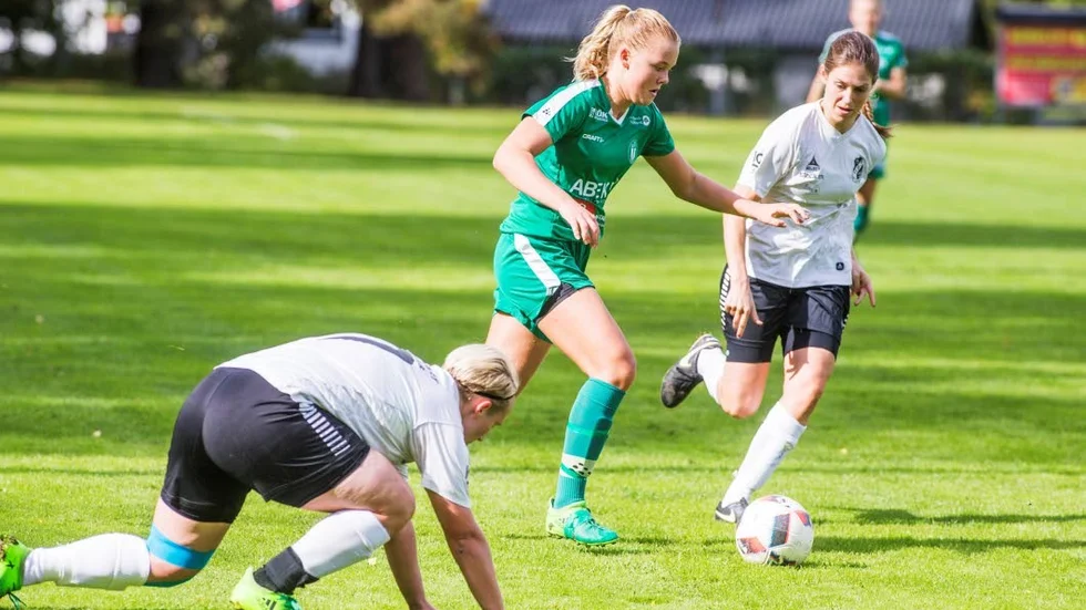 Talangfulla Emma Holm från grönskrudade IK Tun har nya landslagsuppdrag att se fram emot.