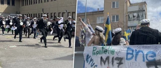 Glädjeyra när Katrineholms studenter sprang ut i friheten – se utspringen och kortegen igen