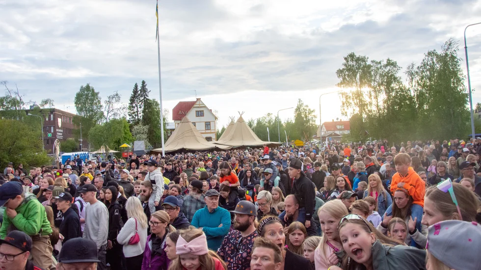 Revanschen förra året blev en succé med Hooja som största dragplåster. I år satsar den ideellt drivna festivalen stenhårt, enligt de hemliga arrangörerna.