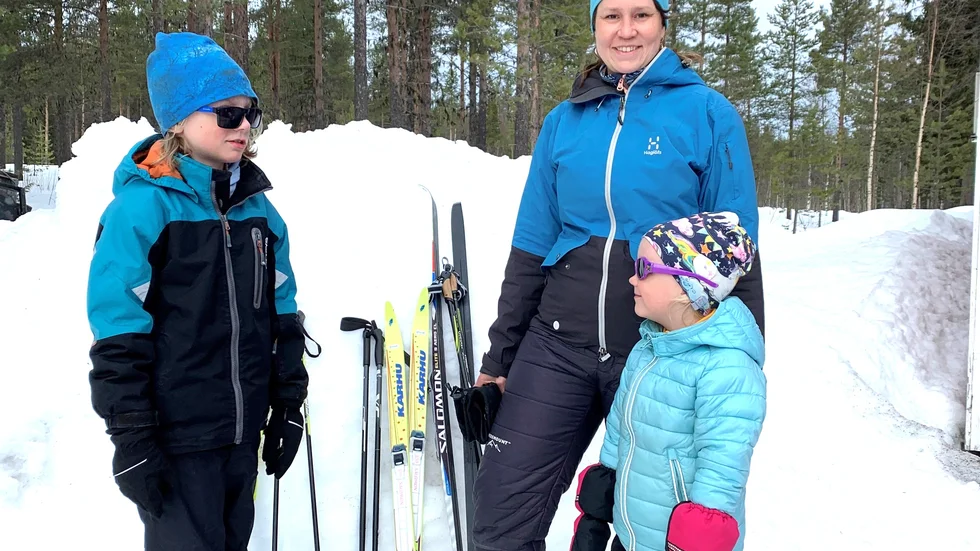 Ester Törmä, Katarina Alatalo och Hannes Törmä hade kommit från Kiruna för att delta. "Vi valde att åka skidor under 12-timmarsloppet i Kaunisvaara.
