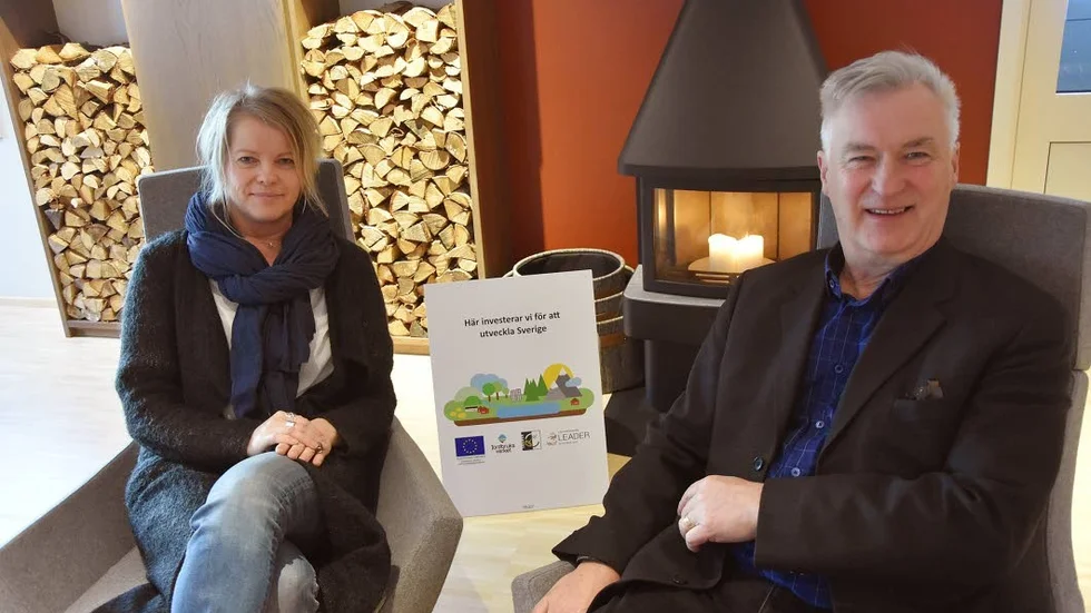 Bekymmer. Tiina Marjeta, verksamhetsledare för Leader Spira Mare 2020, och Leif Engström, ordförande i styrelsen, berättar att långa handläggningtider på Jordbruksverket kan ställa till problem.