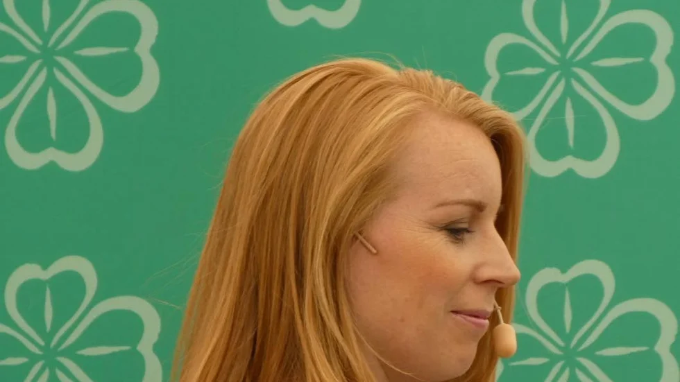 Annie Lööf partiledare för Centerpartiet presenterade i går ett förslag som blir ett första steg bort från den generella välfärden om det genomförs.