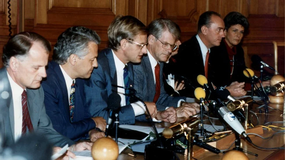 Krisöverenskommelsen 1992. Är det avsaknaden av stabila politiker och breda överenskommelser som gör oss nostalgiska?