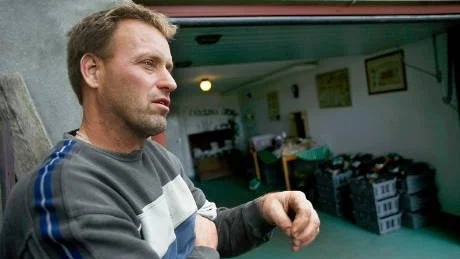 bekymrad. Trots en rekordskörd, är Frans Brozén bekymrad över framtiden oför odlarna. De gotländska livsmedelsproducenterna kräver i dag att regeringen ska ta bort längdmetertaxan på färjan.