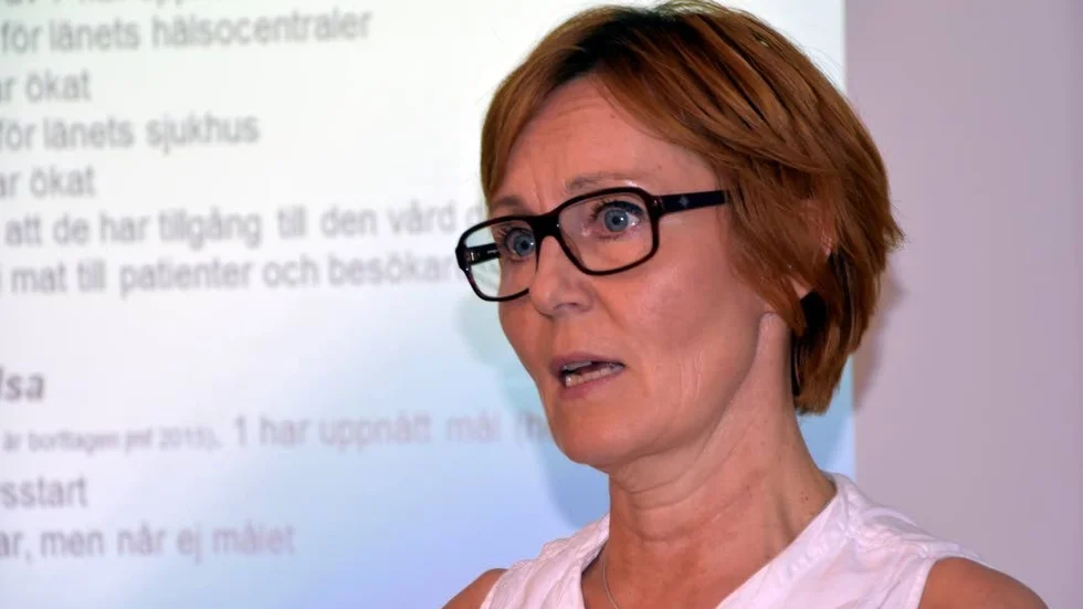 Bastuentusiast. Under sommaren badar Tarja Lepola bastu varje dag i veckan. Hon är positiv till forskningsprojeket.