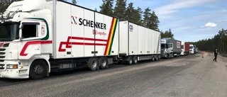 Därför är det ovanligt långa köer på riksvägen • Trafikverket: "Maj kommer att vara en tuff månad"