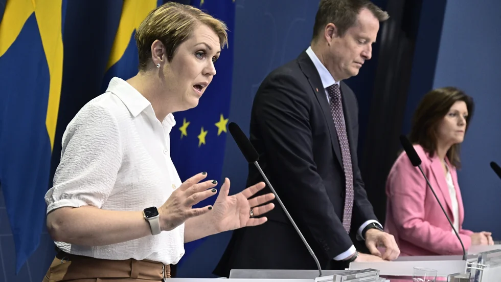 Socialminister Lena Hallengren, integrations- och migrationsminister Anders Ygeman och arbetsmarknads- och jämställdhetsminister Eva Nordmark.